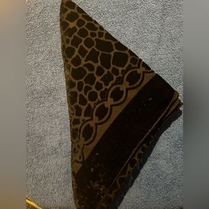 Black crushed velvet scarf- EUC!